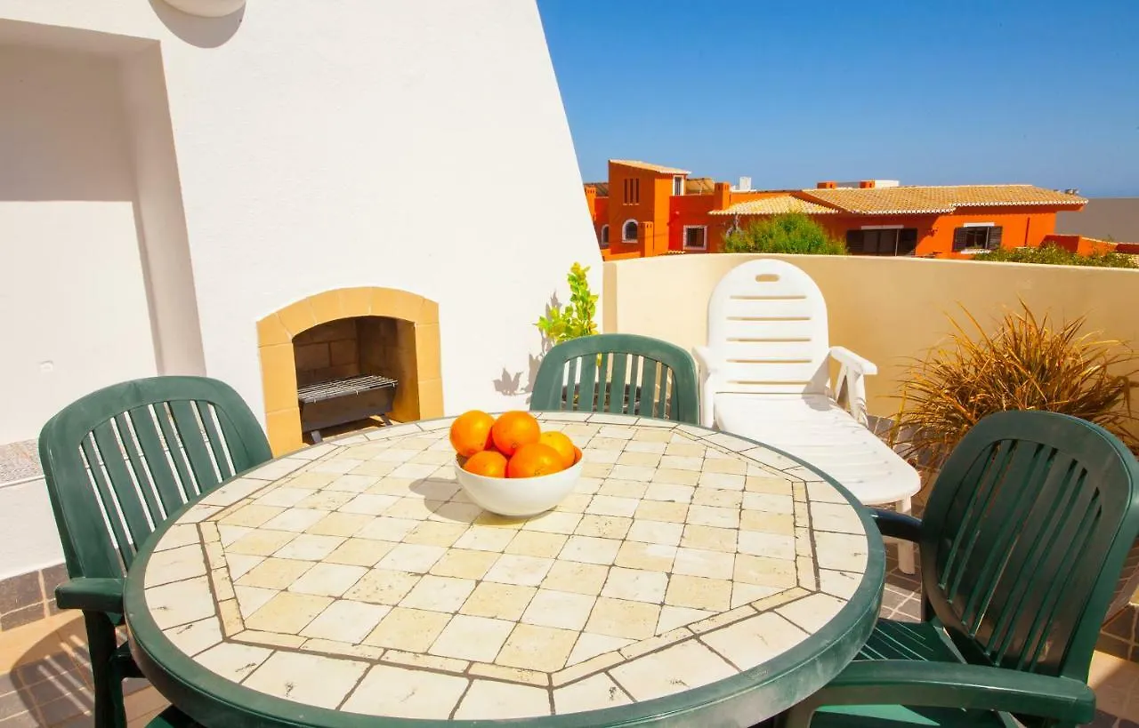 A08 - Magnolia Sea View Apartment Lagos
