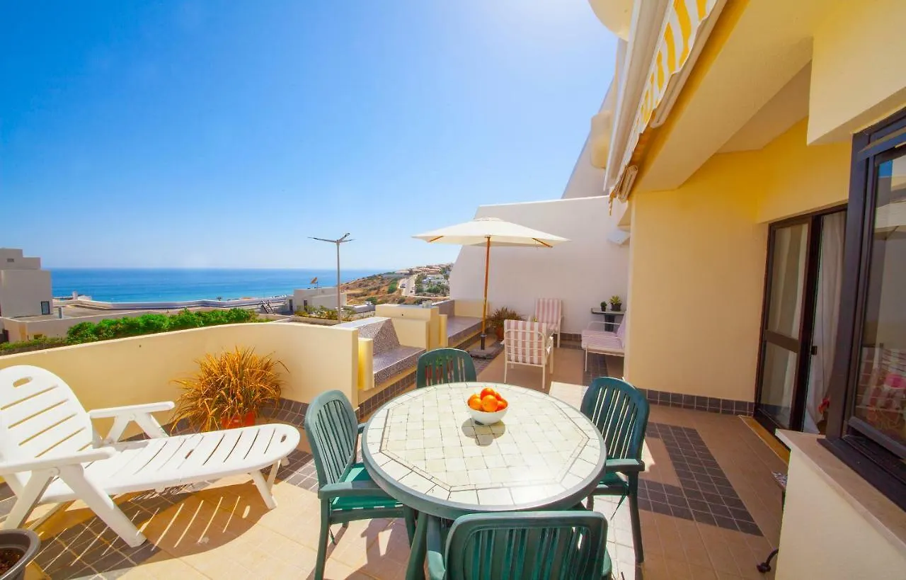 A08 - Magnolia Sea View Apartment Lagos