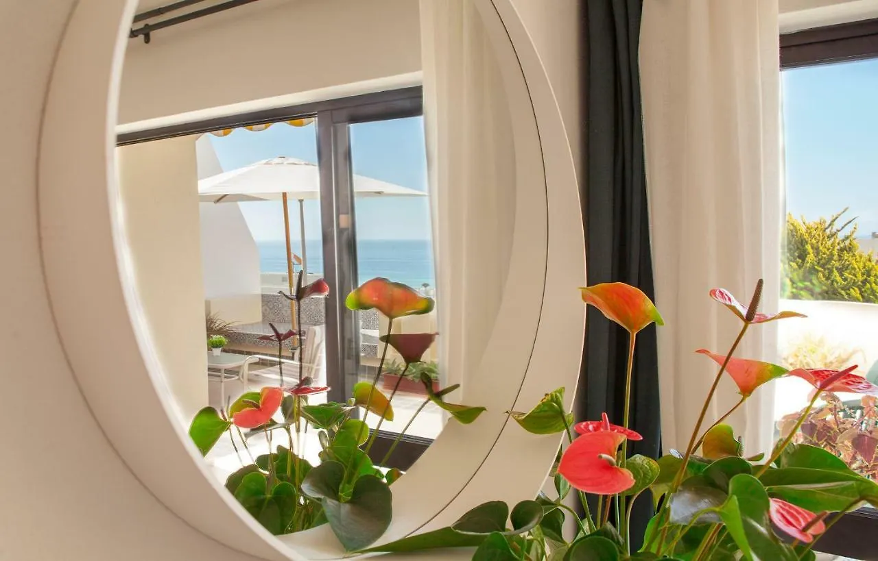 A08 - Magnolia Sea View Apartment Lagos
